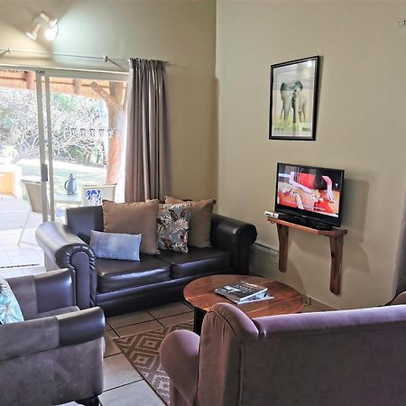 Komati River Chalets โคมาติพอร์ต ภายนอก รูปภาพ