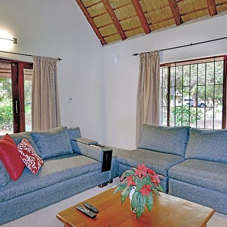 Komati River Chalets โคมาติพอร์ต ภายนอก รูปภาพ