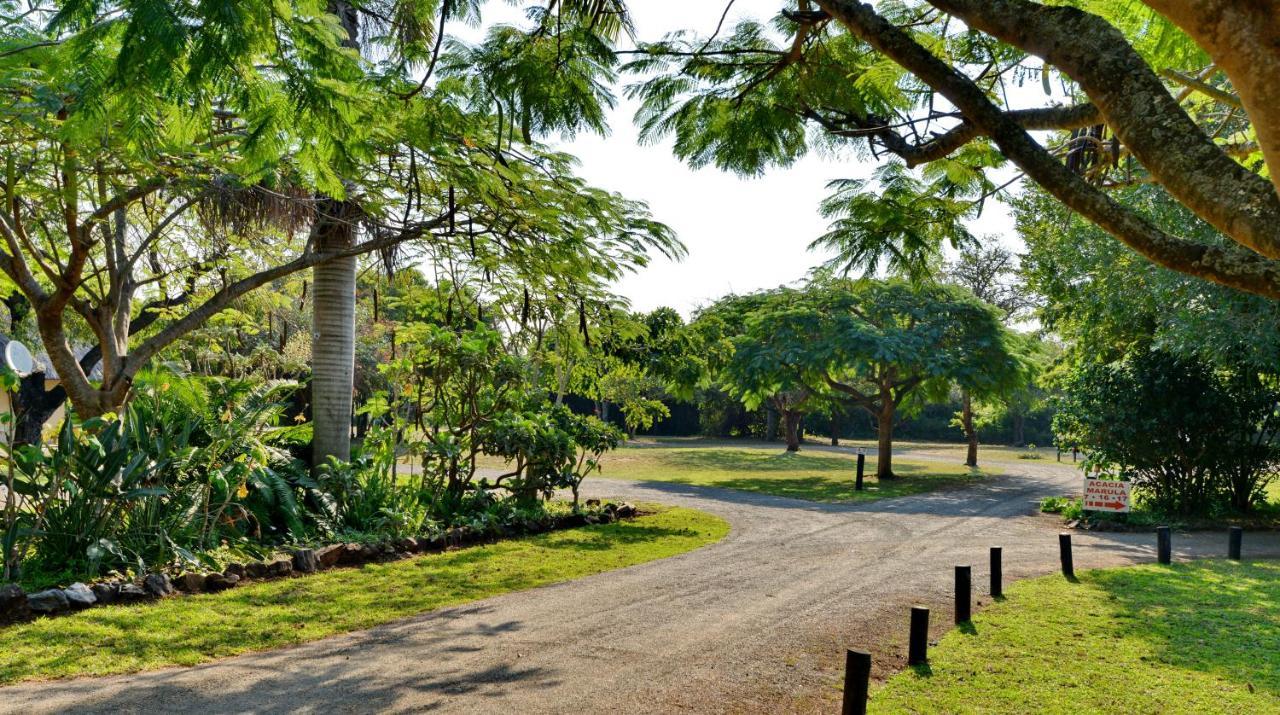 Komati River Chalets โคมาติพอร์ต ภายนอก รูปภาพ