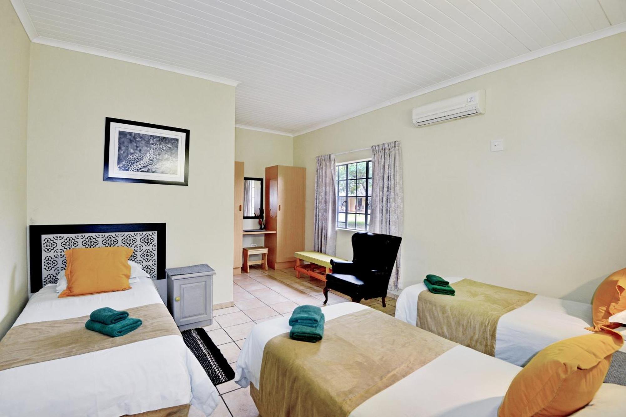 Komati River Chalets โคมาติพอร์ต ภายนอก รูปภาพ