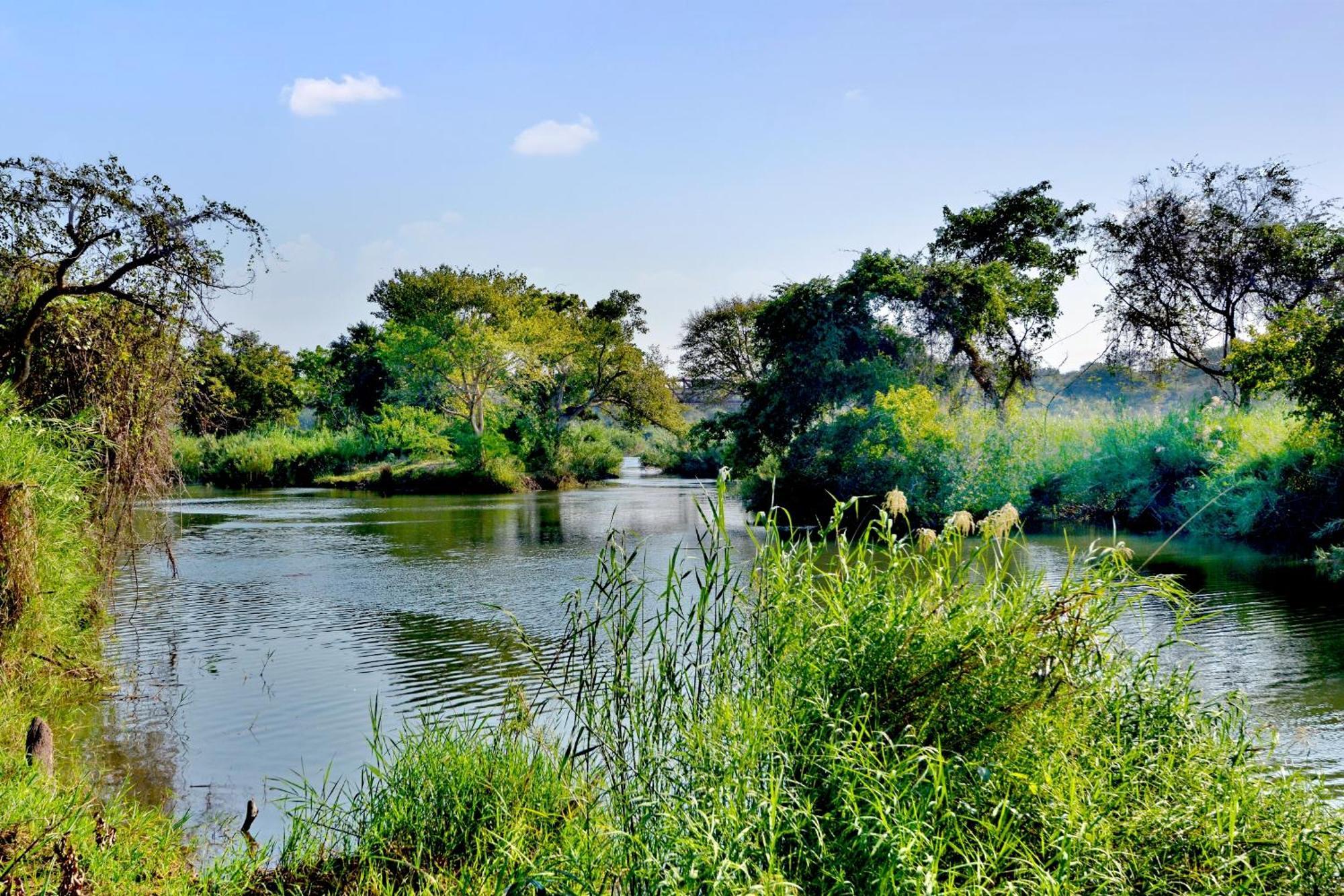 Komati River Chalets โคมาติพอร์ต ภายนอก รูปภาพ