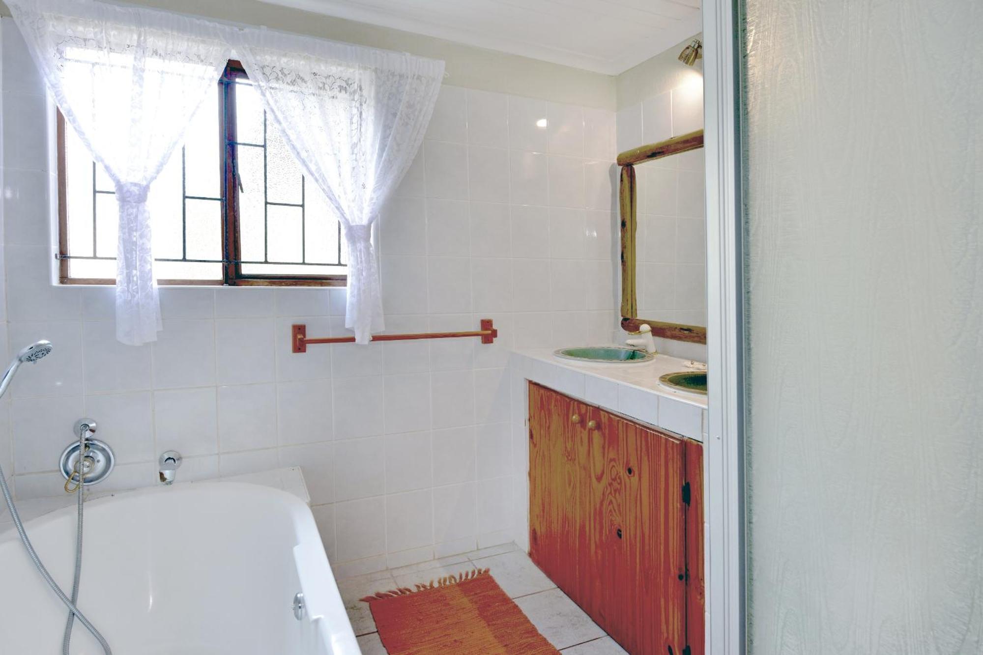 Komati River Chalets โคมาติพอร์ต ภายนอก รูปภาพ