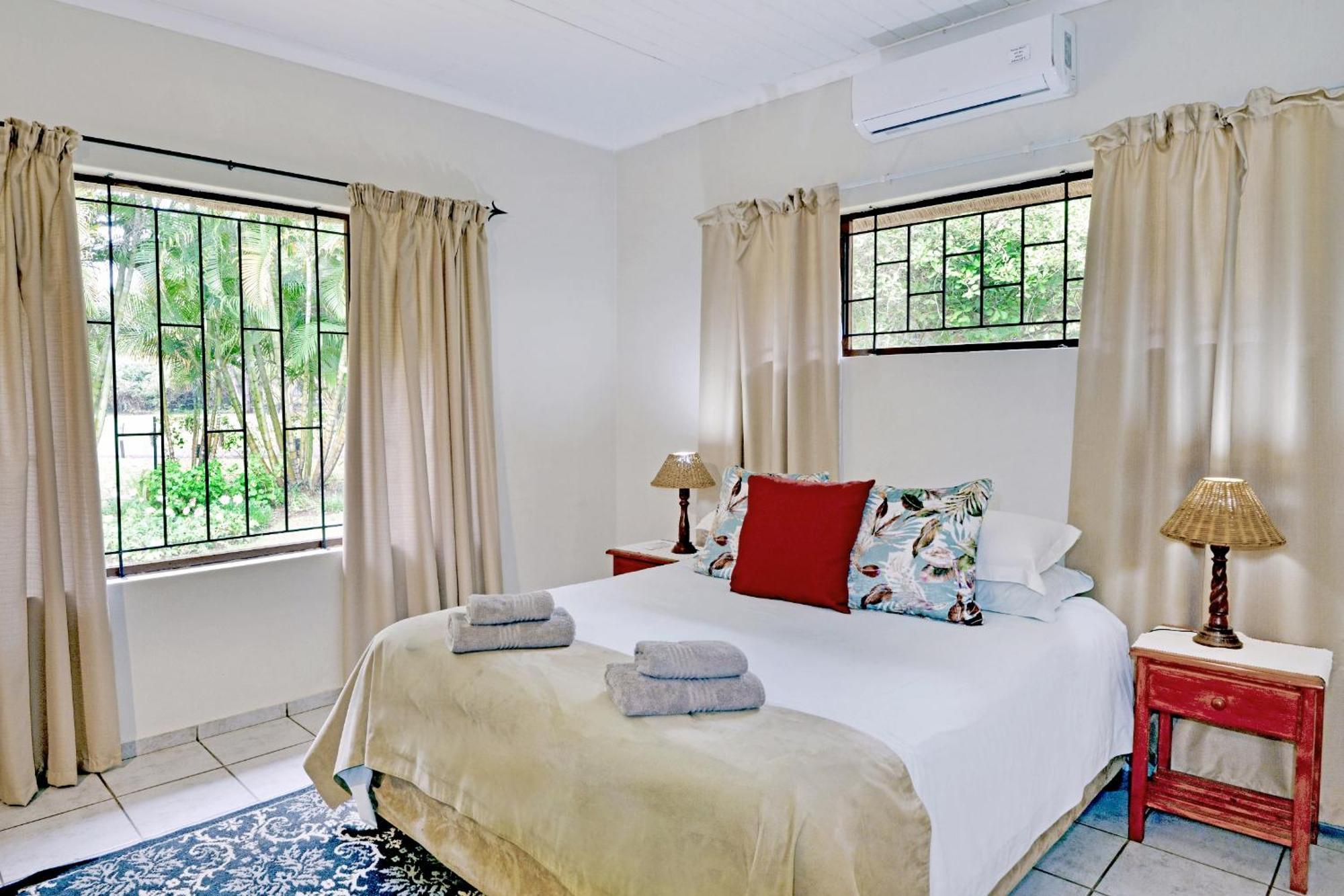 Komati River Chalets โคมาติพอร์ต ภายนอก รูปภาพ