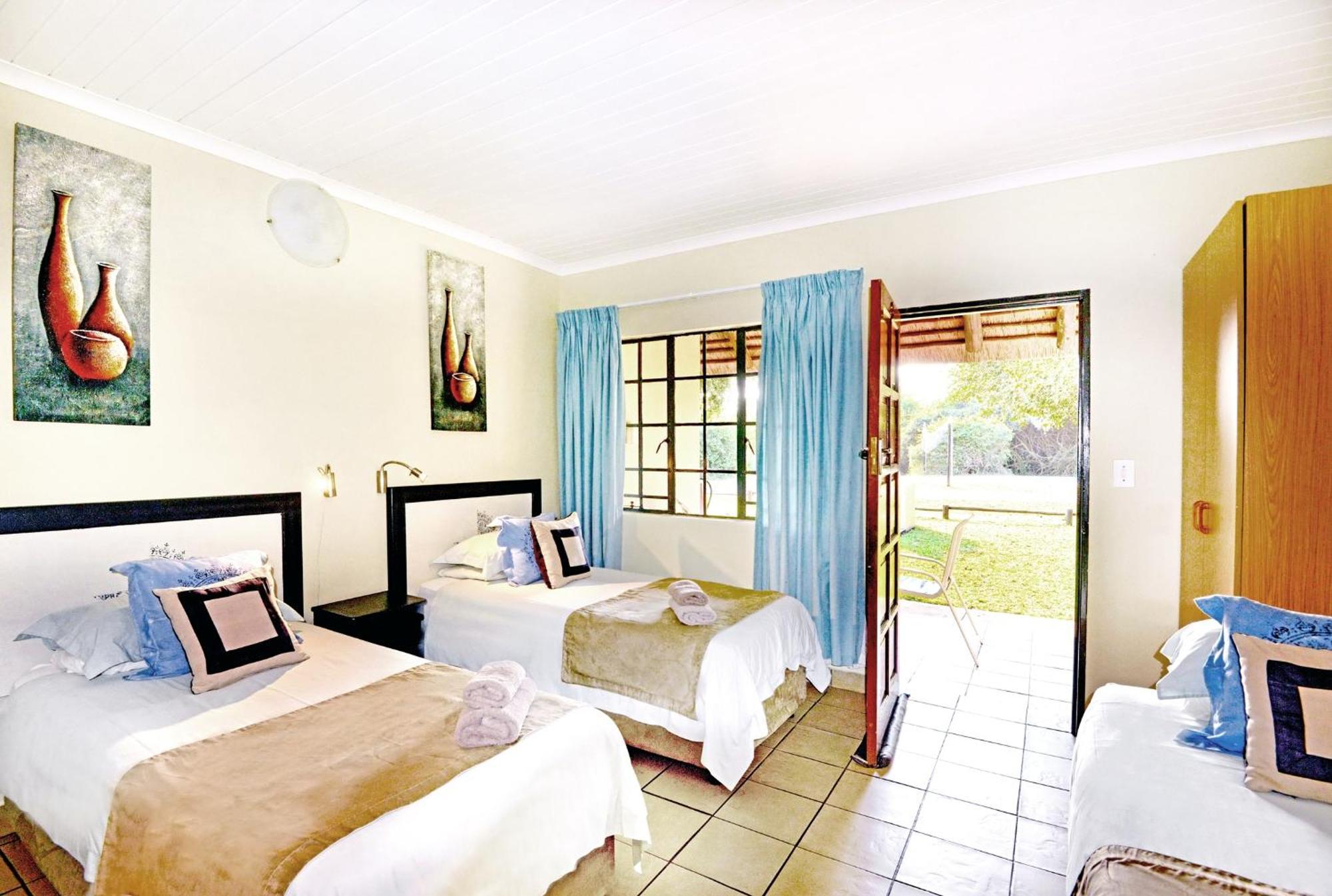 Komati River Chalets โคมาติพอร์ต ภายนอก รูปภาพ