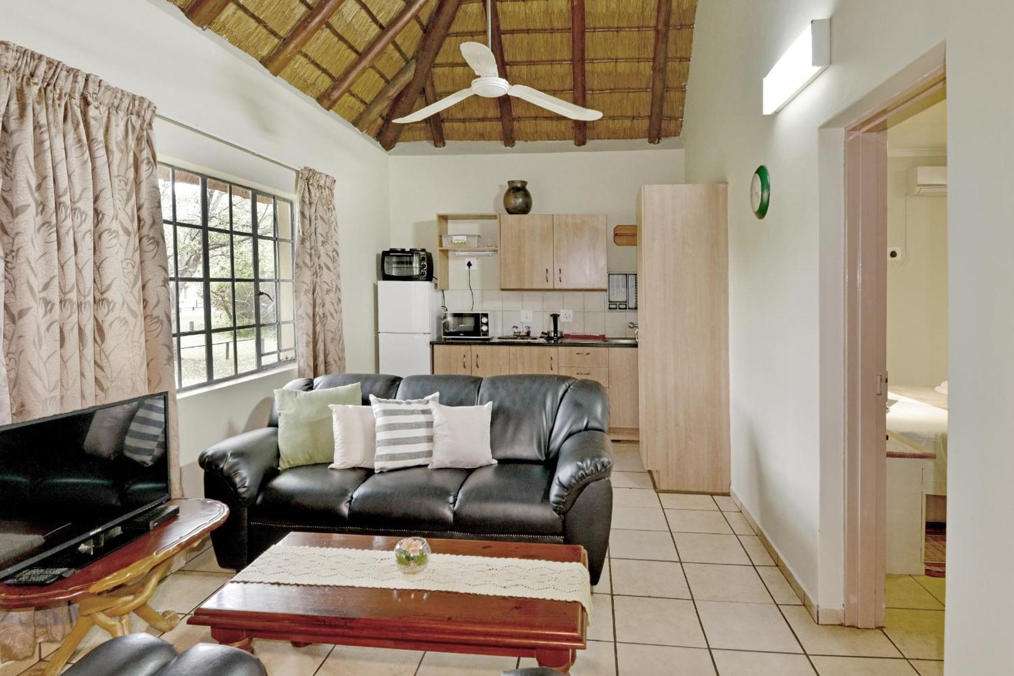 Komati River Chalets โคมาติพอร์ต ภายนอก รูปภาพ