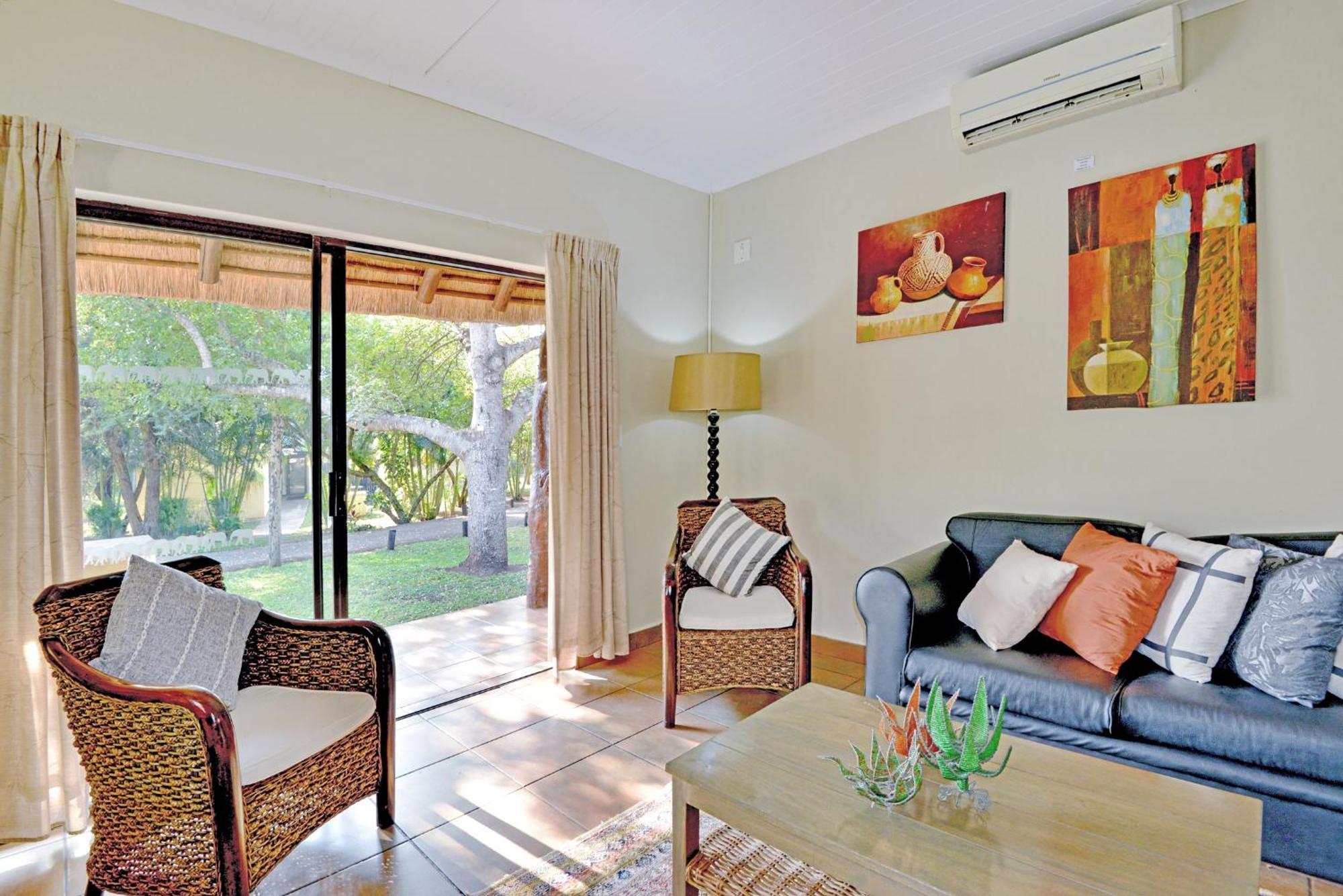 Komati River Chalets โคมาติพอร์ต ภายนอก รูปภาพ
