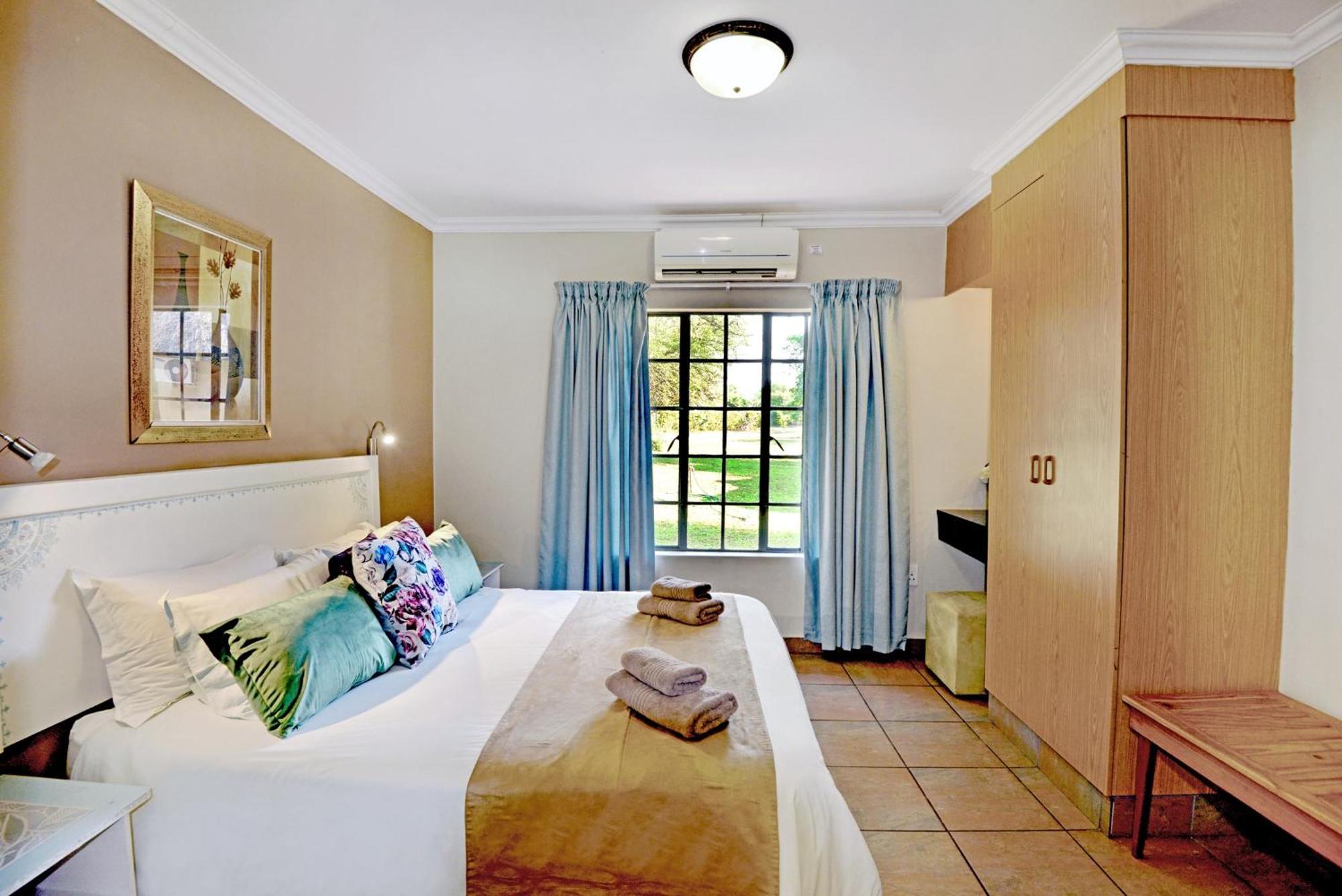 Komati River Chalets โคมาติพอร์ต ภายนอก รูปภาพ