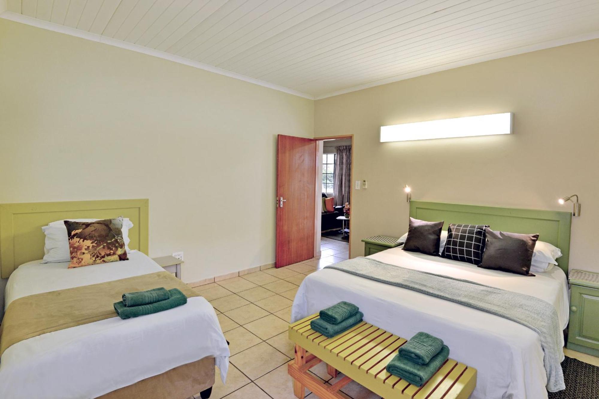 Komati River Chalets โคมาติพอร์ต ภายนอก รูปภาพ