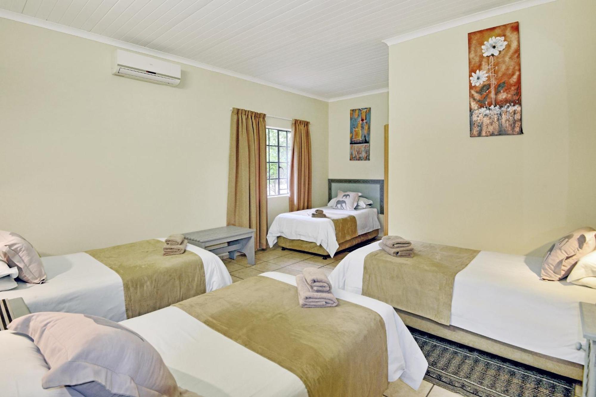 Komati River Chalets โคมาติพอร์ต ภายนอก รูปภาพ