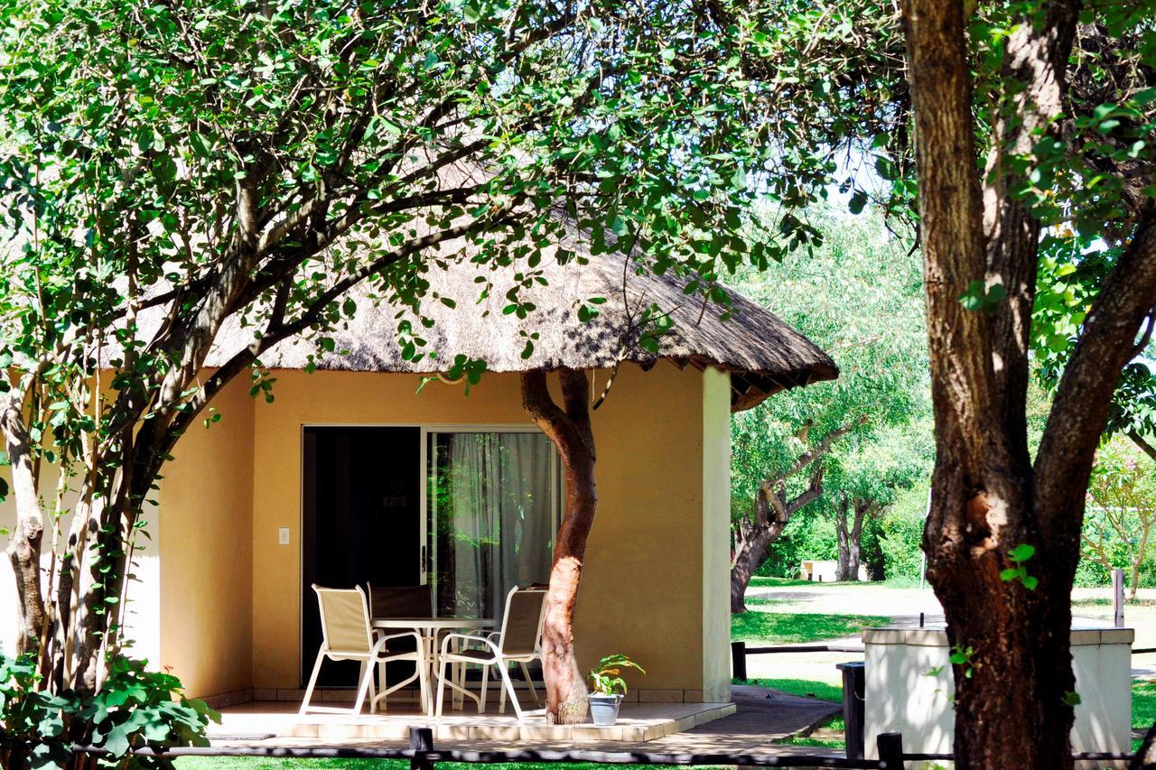 Komati River Chalets โคมาติพอร์ต ภายนอก รูปภาพ